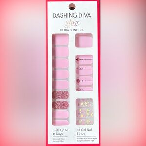 NIB Dashing Diva Gloss Love Sick ❤️ Nail Stickers